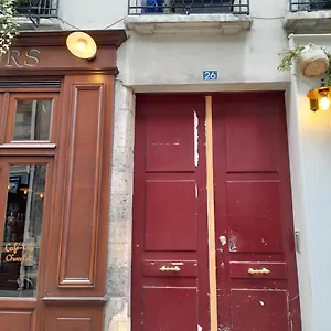Cosy 2 Pieces Typiquement Parisien A Notre-dame Apartment