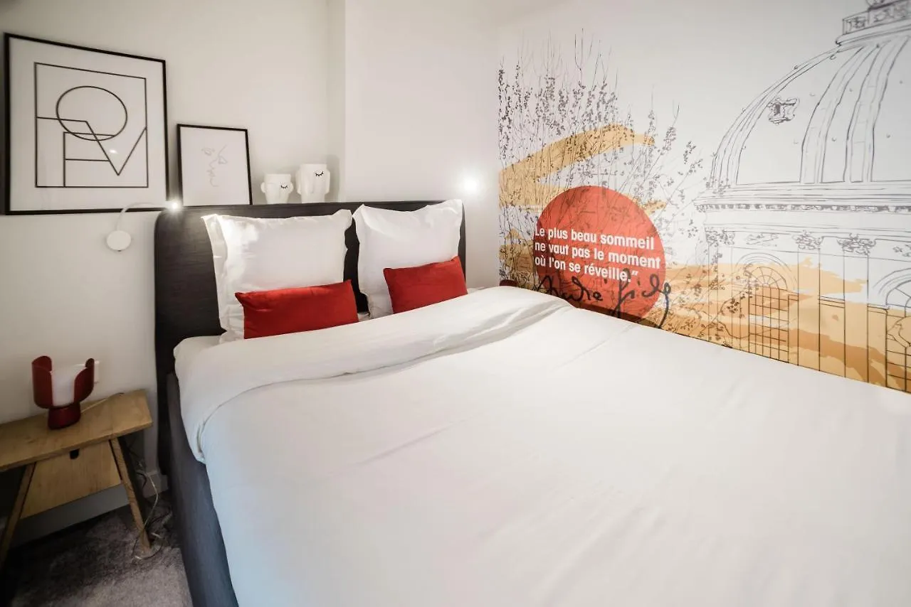 SUITE GIDE : au cœur de la Rive Gauche, neuf, design, 2/4 personnes Paris France